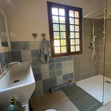 To A Book House In Corsica - D'hotes Bed & Breakfast