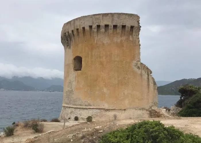 To A Book House In Corsica - D'hotes