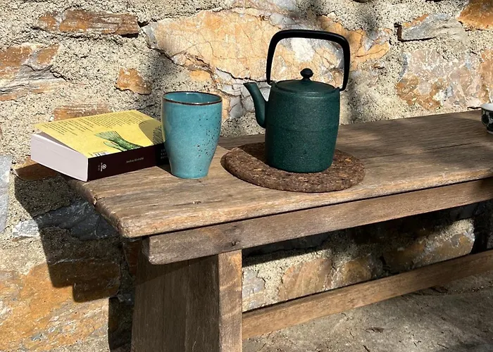 To A Book House In Corsica - D'hotes