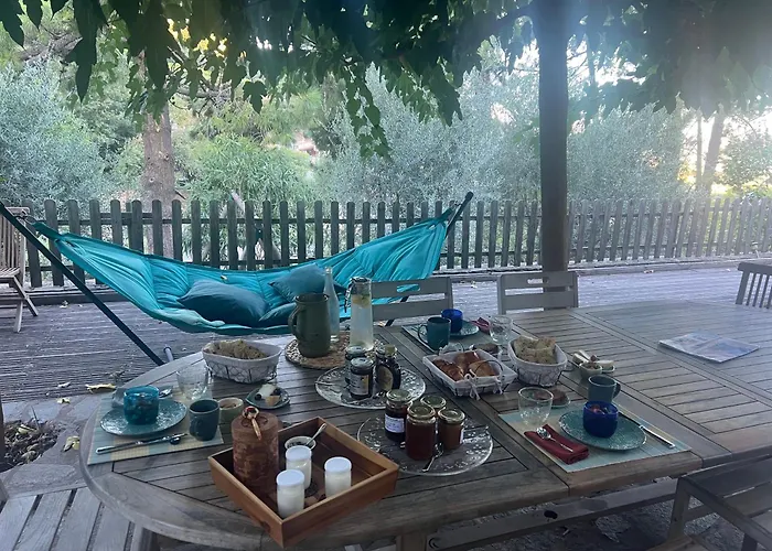 To A Book House In Corsica - D'hotes אולטה